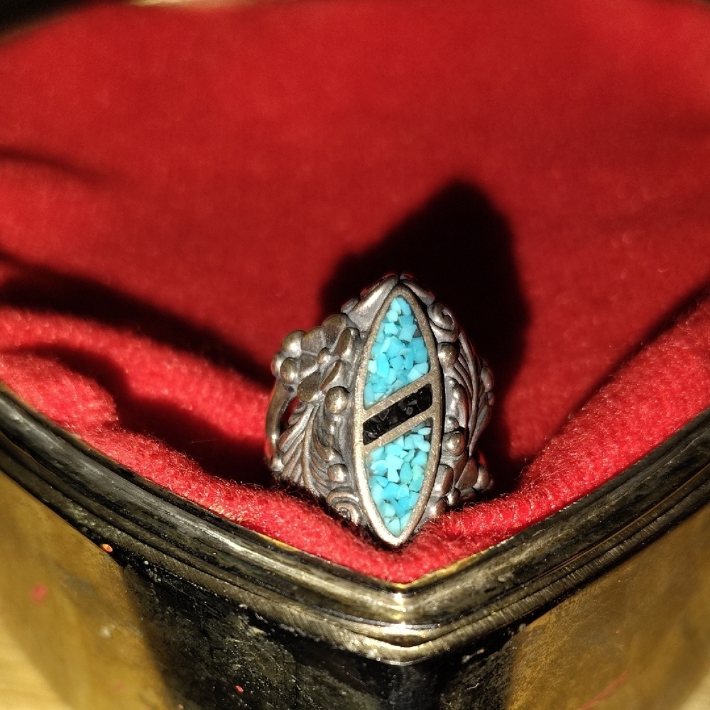Turquoise Inlay Sterling Silver Ring - Picture 6 of 7